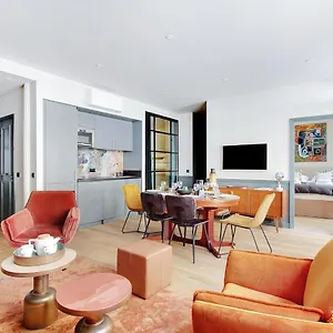 https://cmg-le-marais-place-des-vosges.fr-paris.fr