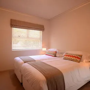 https://2-bedroom-townhouse.hotels-capetown.com