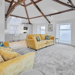 https://host-stay-3-the-mount.yorkshirehotels.net